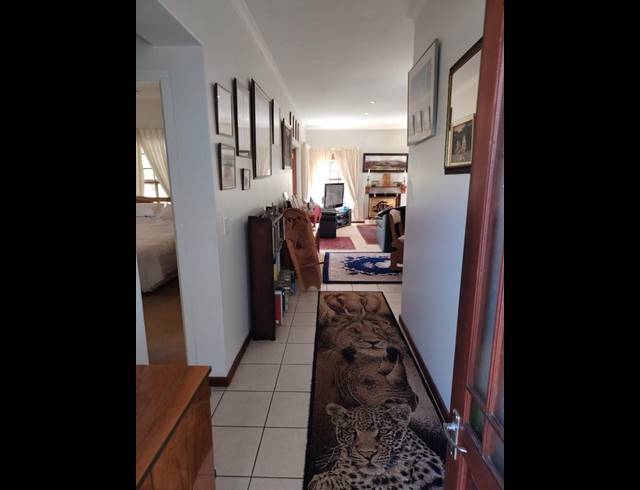 3 BEDROOM HOUSE FOR SALE IN SANDBAAI